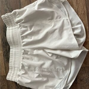 Lululemon cream colored Women's Shorts size 4 small